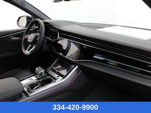 New 2026 Audi SQ8 Prestige image 25