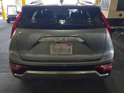 Used 2023 Kia Niro FWD image 4