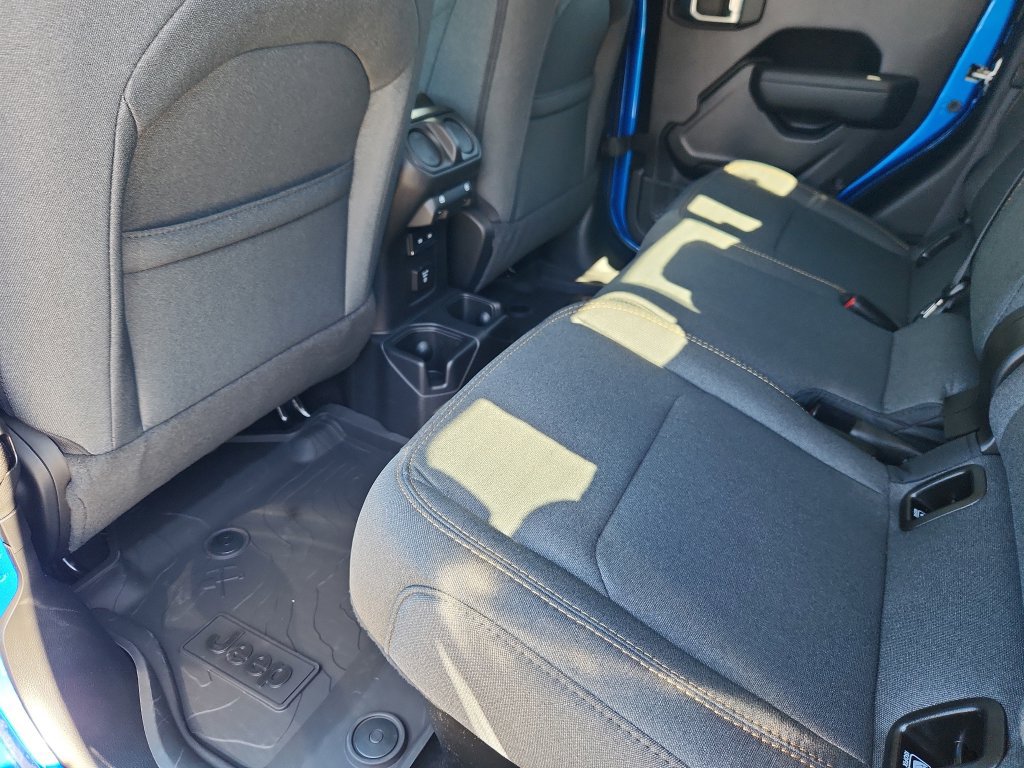 New 2026 Jeep Gladiator Sport AWD/4WD image 8