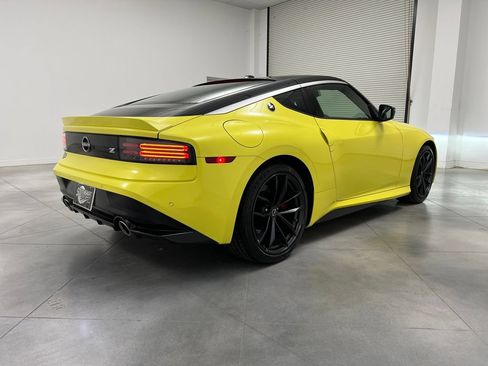 Used 2024 Nissan Z Performance w/ Floor Mat Package RWD image 9