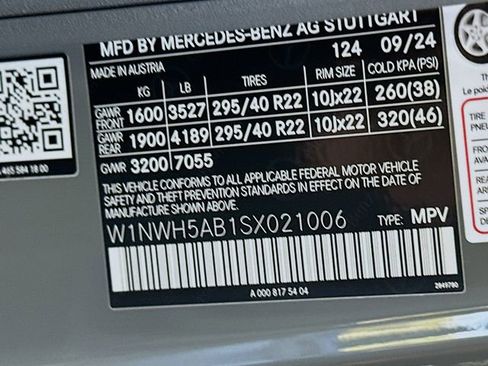 Certified 2025 Mercedes-Benz G 63 AMG 4MATIC image 32
