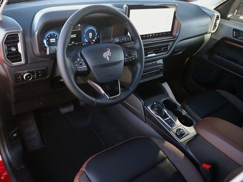 New 2025 Ford Bronco Sport Outer Banks image 13