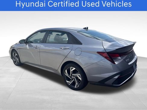 Certified 2025 Hyundai Elantra Sport FWD image 3