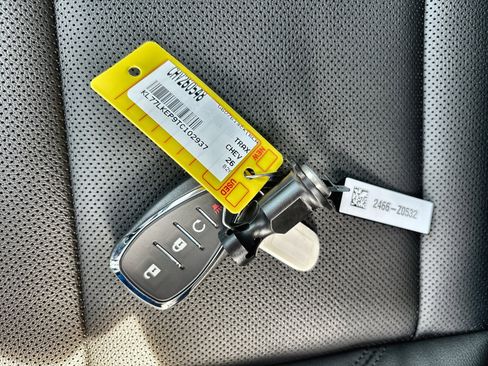 New 2026 Chevrolet Trax ACTIV w/ Sunroof Package image 40