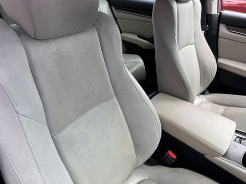 Used 2020 Honda Accord LX image 9