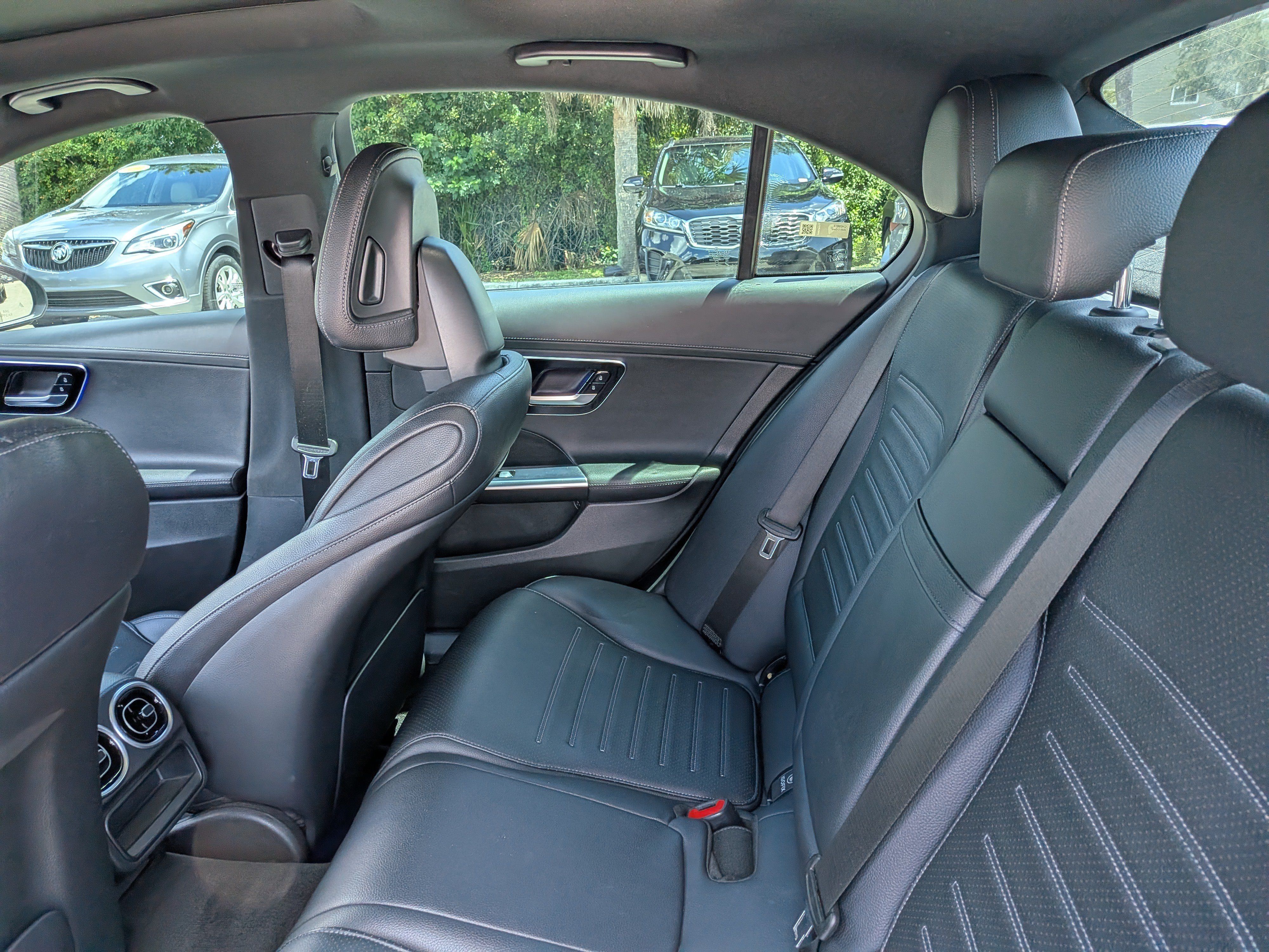 Used 2023 Mercedes-Benz C 300 4MATIC Sedan image 15