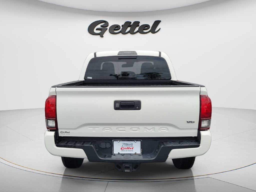Used 2022 Toyota Tacoma SR5 w/ Technology Package RWD image 6