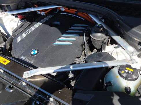 Used 2022 BMW X5 xDrive45e image 26