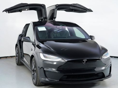 Used 2022 Tesla Model X Plaid image 56
