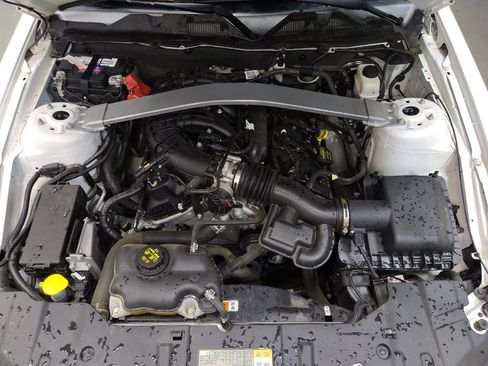 Used 2013 Ford Mustang Premium image 30