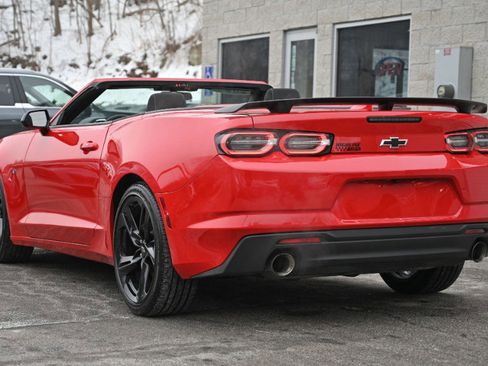 Used 2024 Chevrolet Camaro LT image 3
