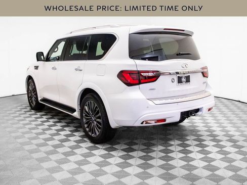 Used 2024 INFINITI QX80 Sensory AWD/4WD image 3