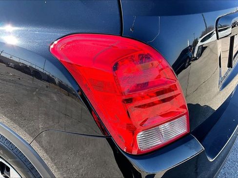 Used 2017 Chevrolet Trax LS image 40