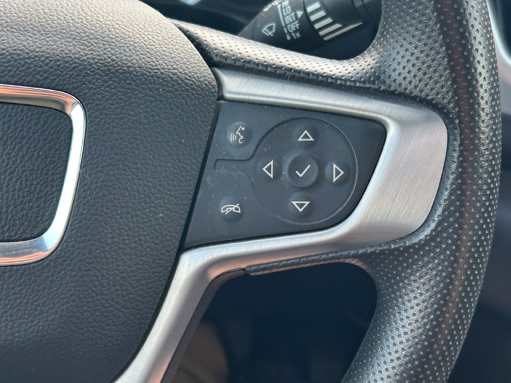 Used 2024 GMC Terrain SLE FWD image 34
