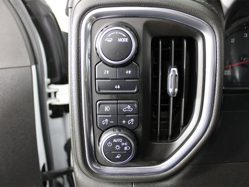 Used 2023 Chevrolet Silverado 3500 LT w/ Convenience Package image 21