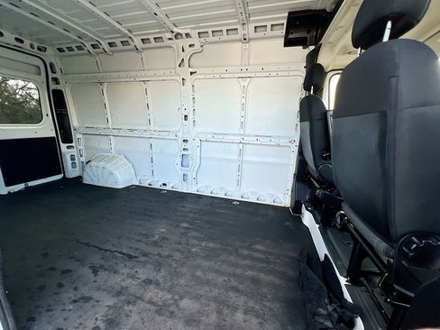 Used 2023 RAM ProMaster 2500 image 27