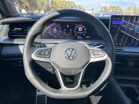 New 2026 Volkswagen Tiguan SE R-Line AWD/4WD image 18