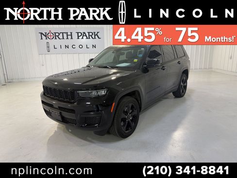 Used 2023 Jeep Grand Cherokee L Laredo image 1