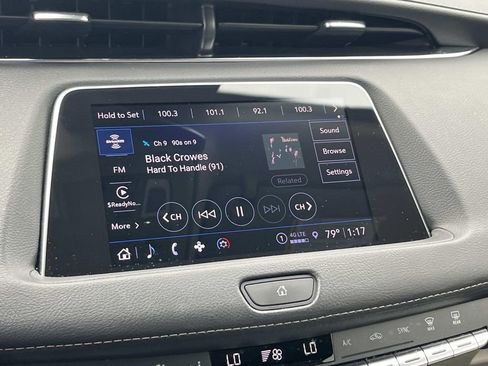 Certified 2023 Cadillac XT4 Premium Luxury image 32