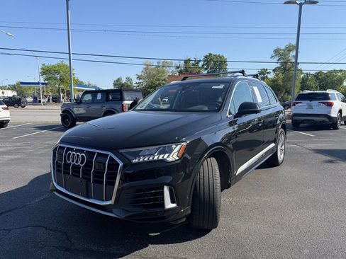Used 2023 Audi Q7 3.0T Premium w/ Convenience Package AWD/4WD image 2