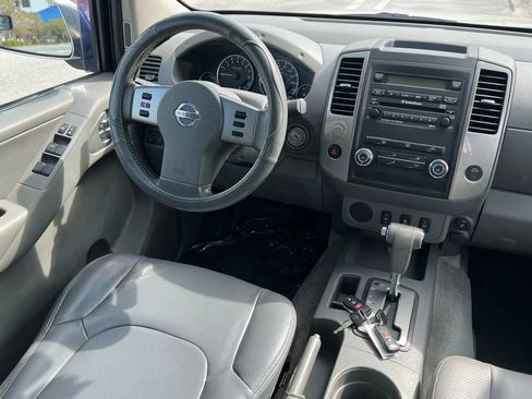 Used 2012 Nissan Frontier SL w/ Moonroof Pkg image 25