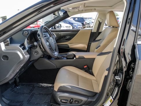 Used 2020 Lexus ES 300h 300h image 3