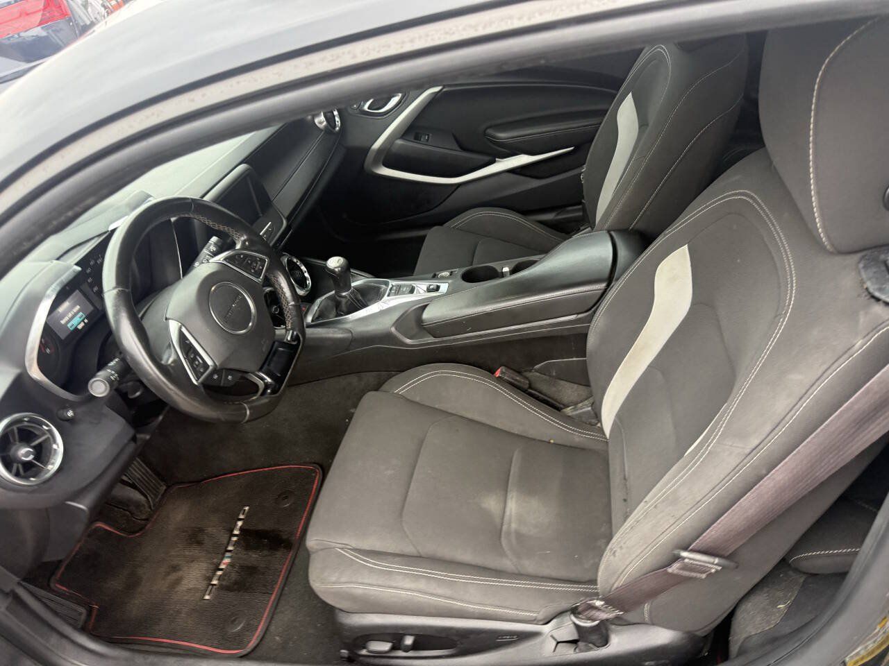 Used 2016 Chevrolet Camaro LT RWD image 16