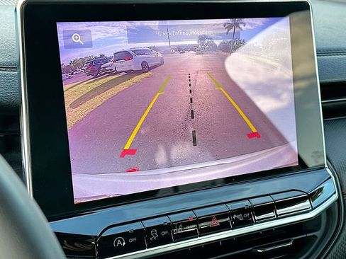 Used 2024 Jeep Compass Trailhawk image 13