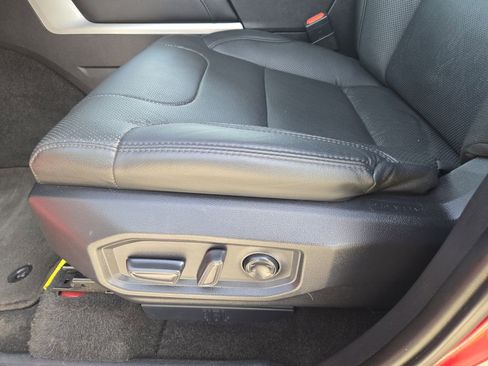 Used 2024 Toyota Tundra Limited image 26