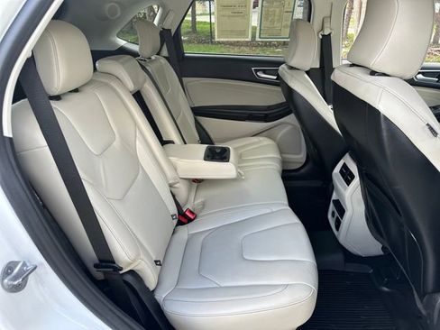 Certified 2022 Ford Edge Titanium AWD/4WD image 20