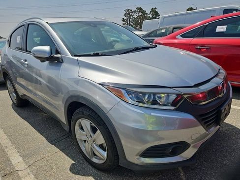 Used 2019 Honda HR-V EX image 2