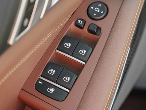 Used 2026 BMW X5 M60i image 23