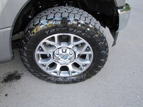 Used 2022 Ford F250 Lariat w/ Lariat Value Package AWD/4WD image 24