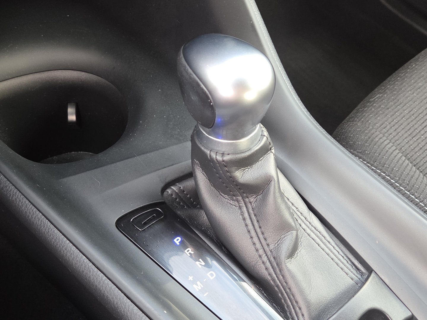 Used 2019 Toyota C-HR LE FWD image 28