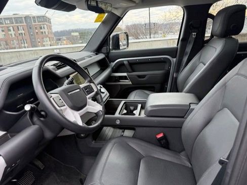 Used 2024 Land Rover Defender 110 S image 3