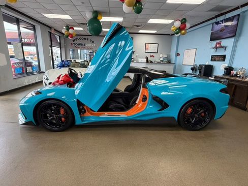 Used 2024 Chevrolet Corvette Stingray Premium Conv w/ 3LT image 9