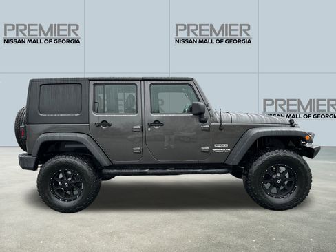 Used 2016 Jeep Wrangler Unlimited Sport w/ Connectivity Group image 4