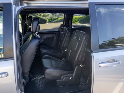 Used 2019 Dodge Grand Caravan GT image 30