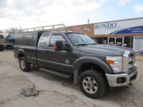 Used 2016 Ford F250 XLT w/ XLT Value Package image 2