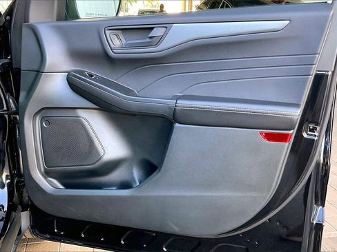 Used 2025 Ford Escape Active image 22