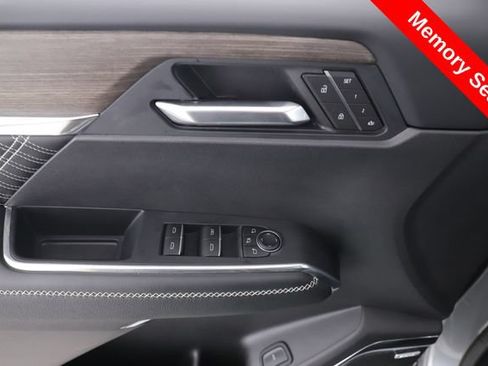 Used 2026 GMC Acadia Denali w/ LPO, Floor Liner Package AWD/4WD image 20