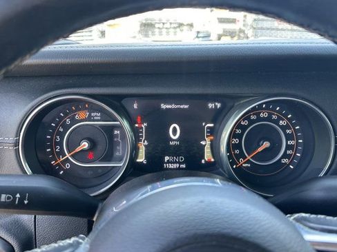Used 2019 Jeep Wrangler Unlimited Sahara AWD/4WD image 30