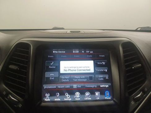 Used 2018 Jeep Cherokee Latitude Plus FWD image 24