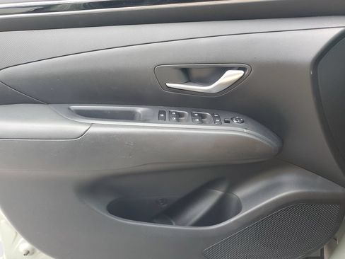 Certified 2024 Hyundai Santa Cruz SE FWD image 18