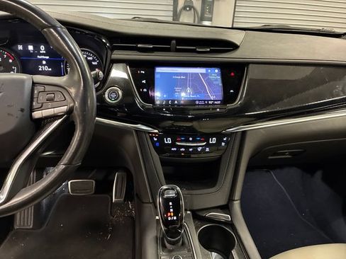 Certified 2023 Cadillac XT6 Sport w/ Technology Package AWD/4WD image 18