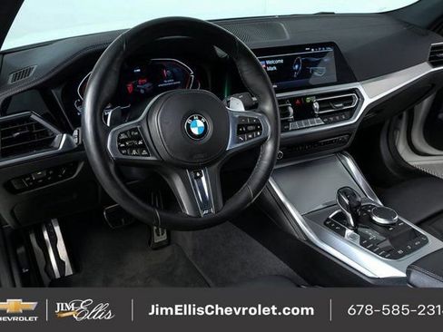 Used 2021 BMW M440i Convertible image 4