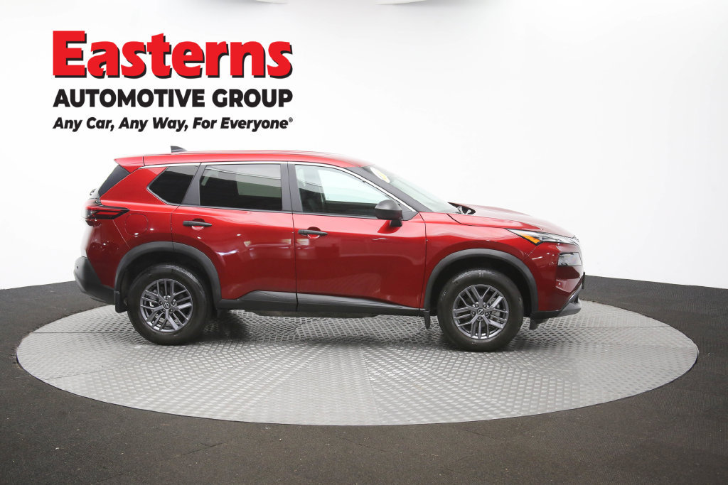 Used 2023 Nissan Rogue S AWD/4WD image 49