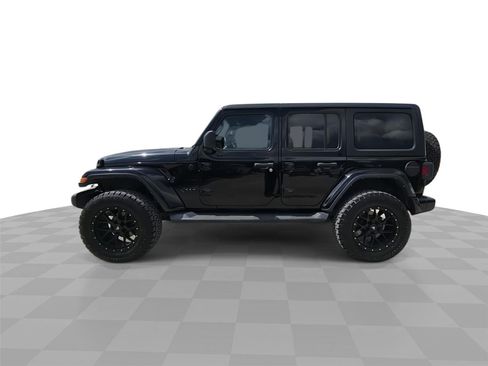 Used 2021 Jeep Wrangler Unlimited Sahara AWD/4WD image 5