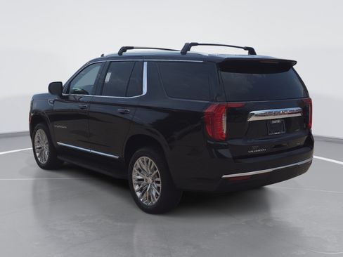 Used 2023 GMC Yukon SLT AWD/4WD image 5