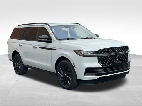 New 2025 Lincoln Navigator Reserve w/ Jet Appearance Package image 6